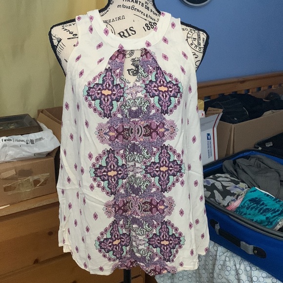 Taylor & Sage Boho Tank - Picture 3 of 8